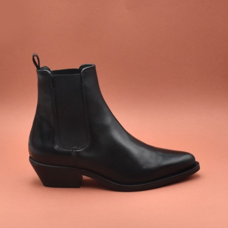 TEXANO SCAMOSCIATO IN PELLE NERA