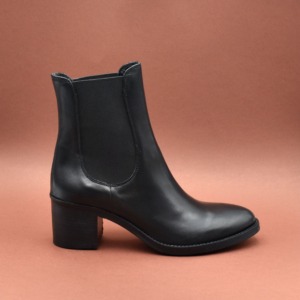 STIVALETTO IN PELLE NERO