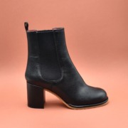 STIVALETTO IN PELLE DI AGNELLO NERO